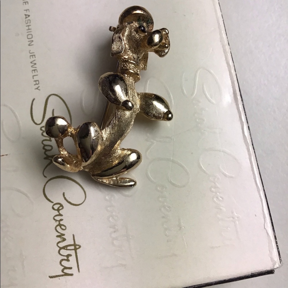 Sara Coventry poodle pen
